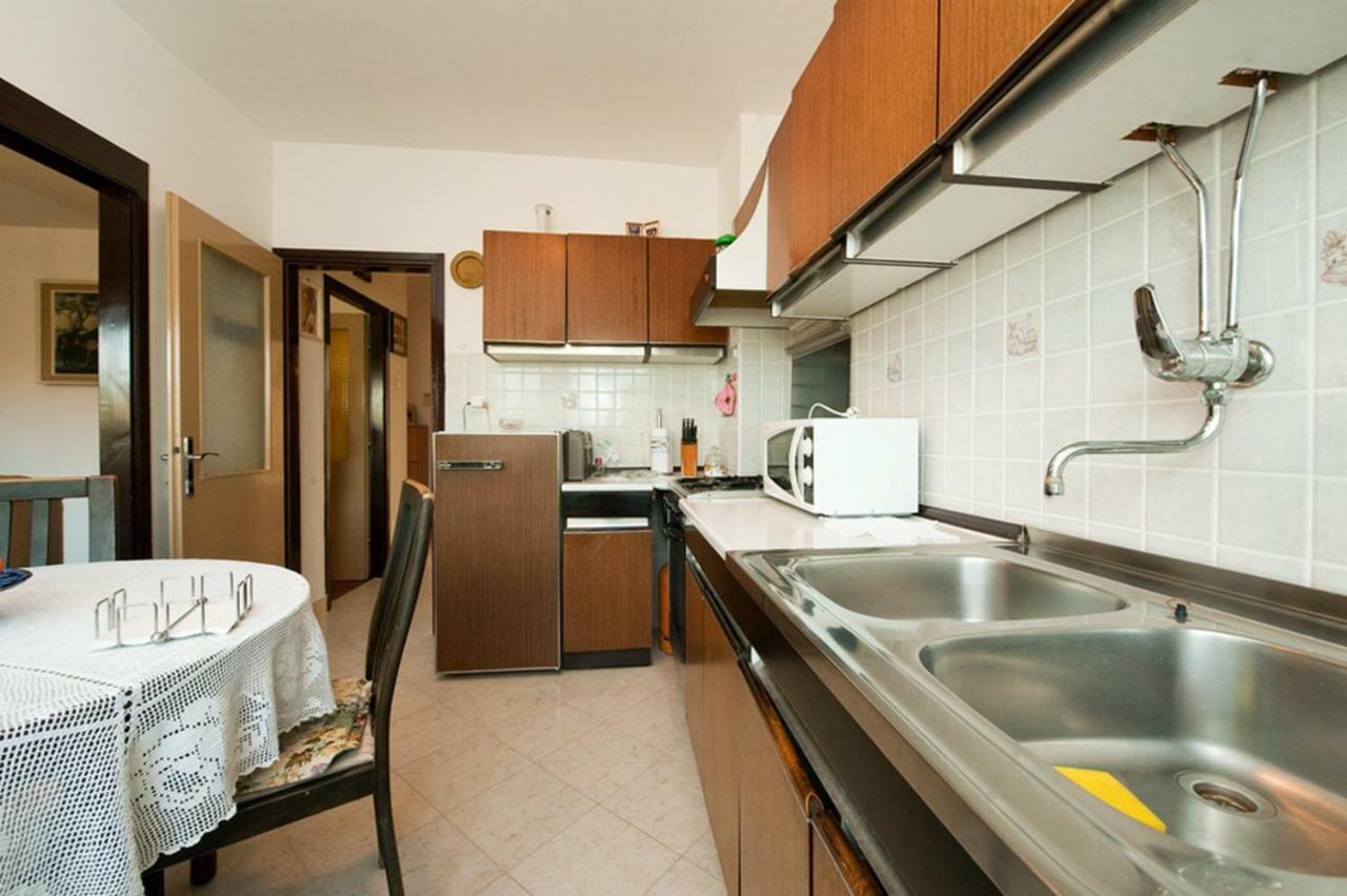 Patricia Apartma *
